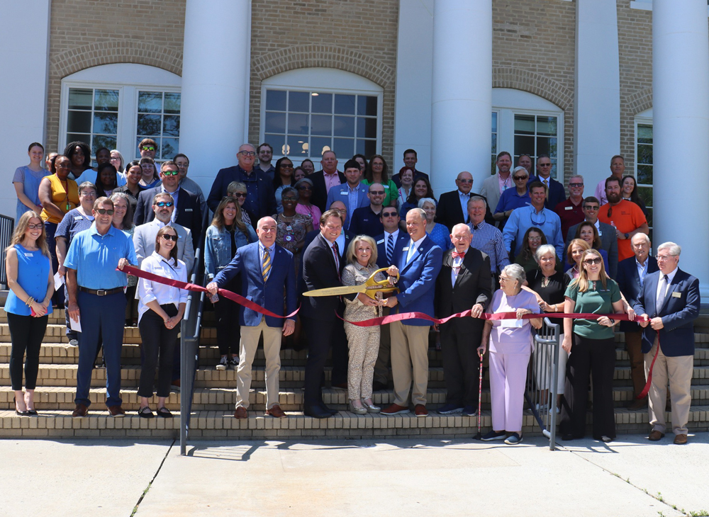 Ribbon Cutting for Peterson Hall at South Georgia State College
